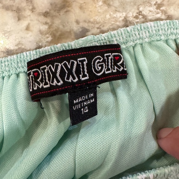 Trixxi Girl Green Square neck Ruched Tiered Sundress - Picture 5 of 14